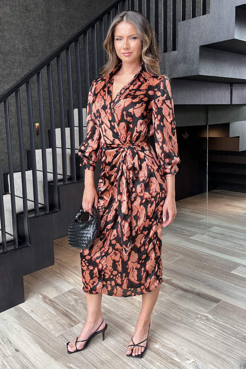 Black Abstract Print 3/4 Sleeved Tie Waist Midi Dress - Image 4