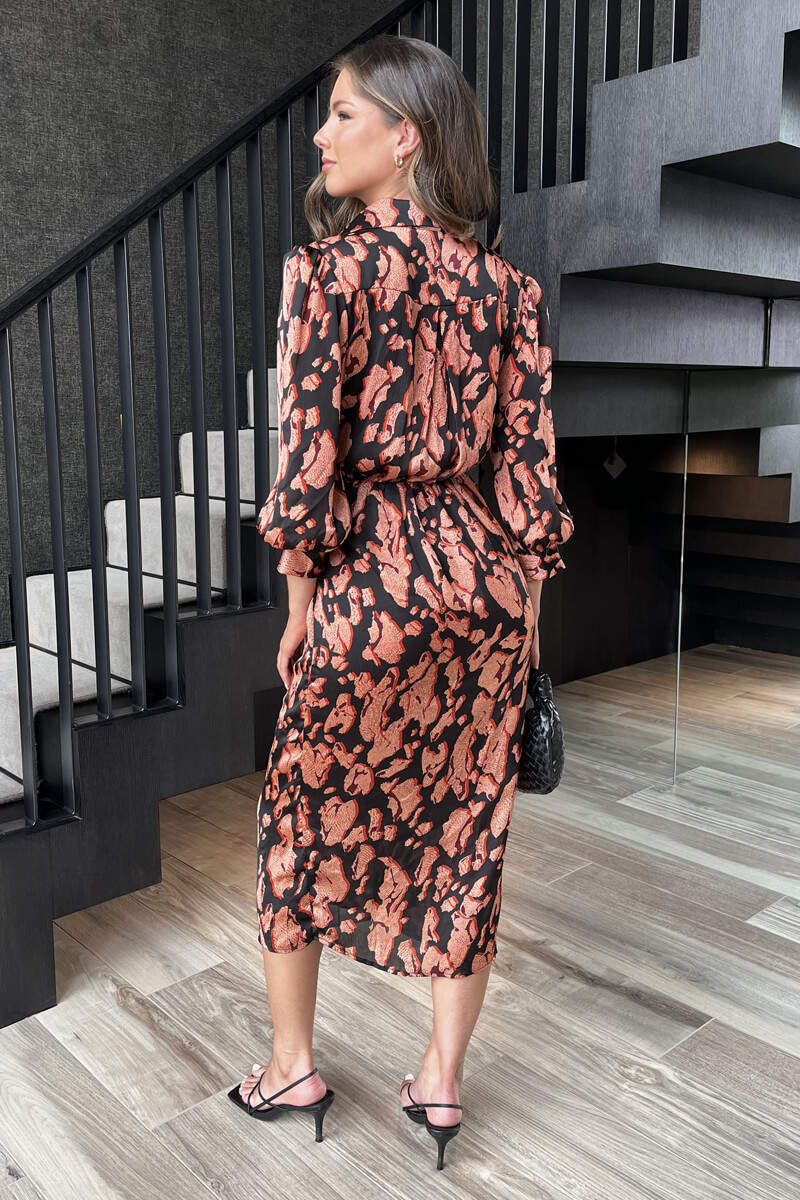 Black Abstract Print 3/4 Sleeved Tie Waist Midi Dress - Image 5
