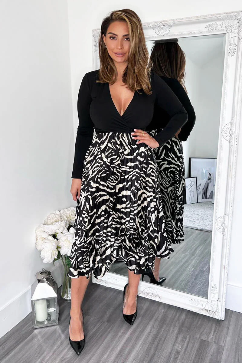 Black Animal Print 2 In 1 Pleated Midi Dress - Image 3