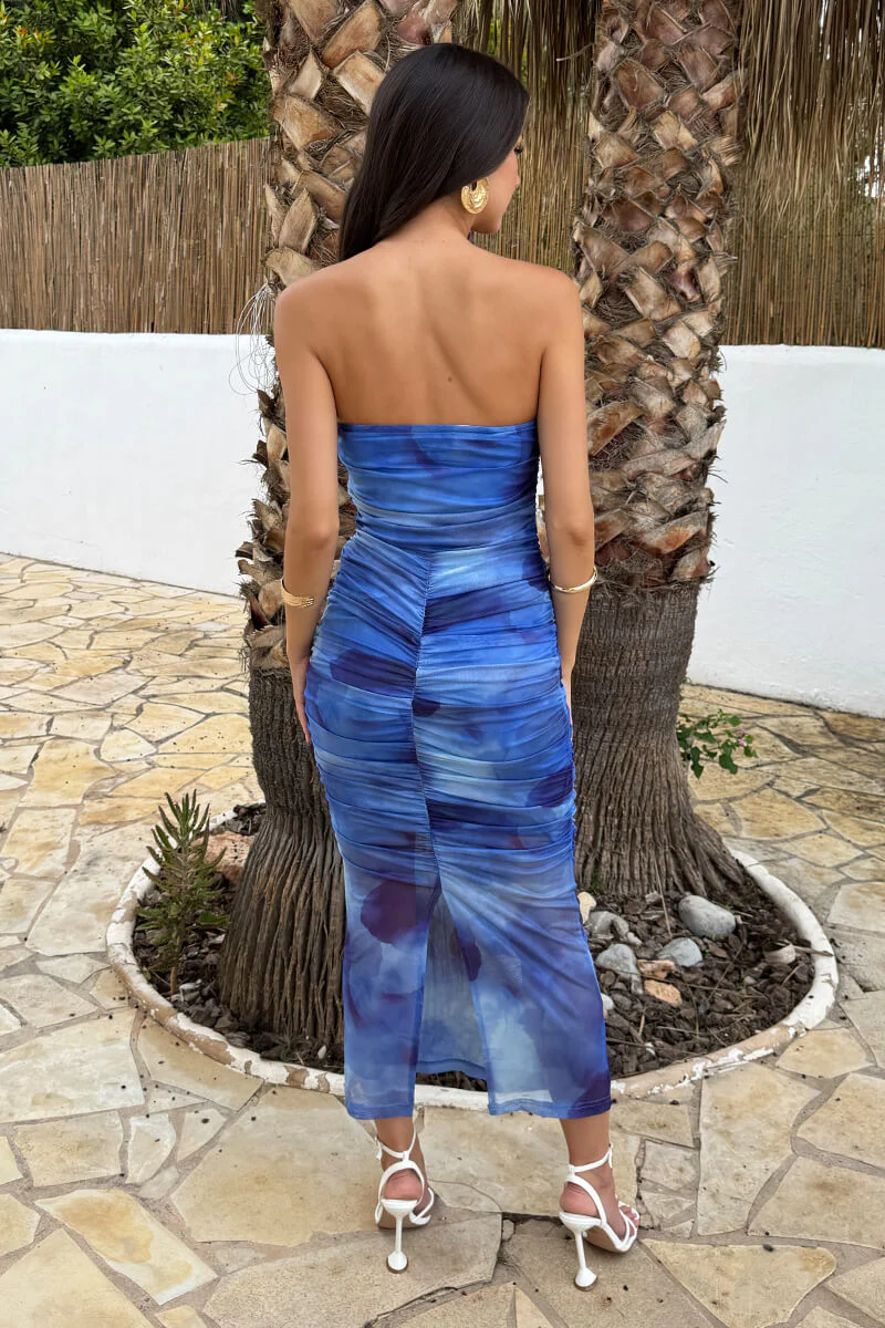 Blue Smudge Print Strapless Ruched Bodycon Midi Dress - Image 5