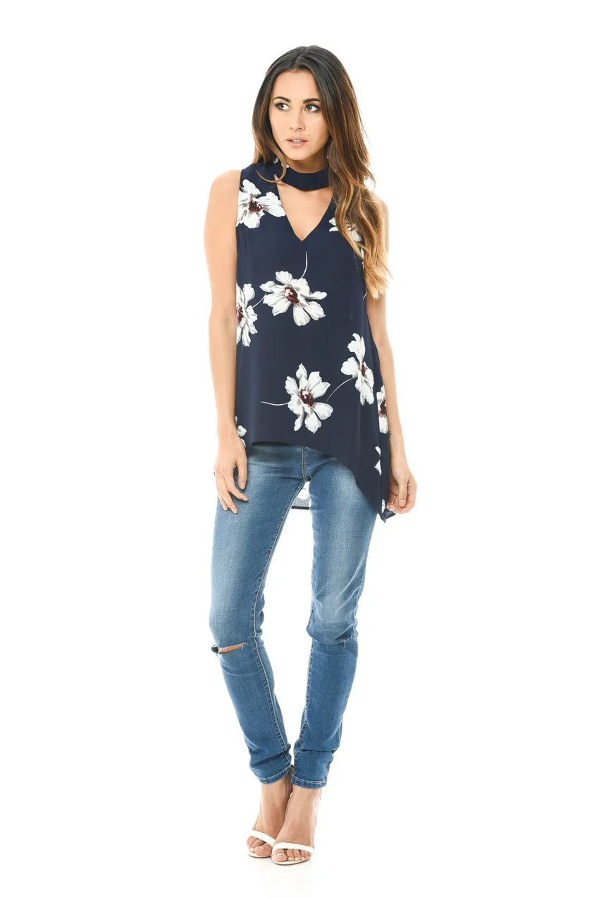 Choker V Neck Printed Sleeveless Top - Image 2