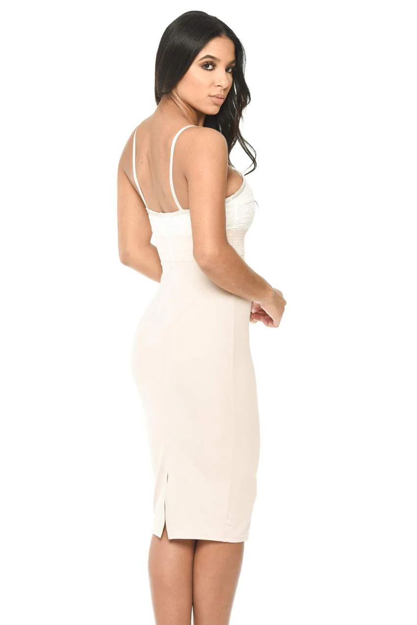 Contrast Bodycon Midi Dress With Lace Detail - Image 3