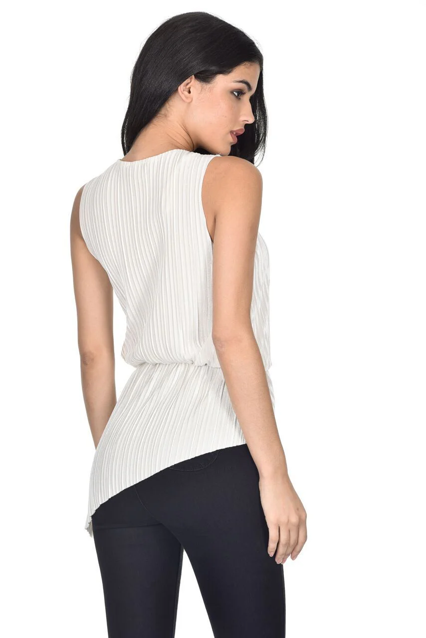 Cream Pleated Sleeveless Velvet Top - Image 3