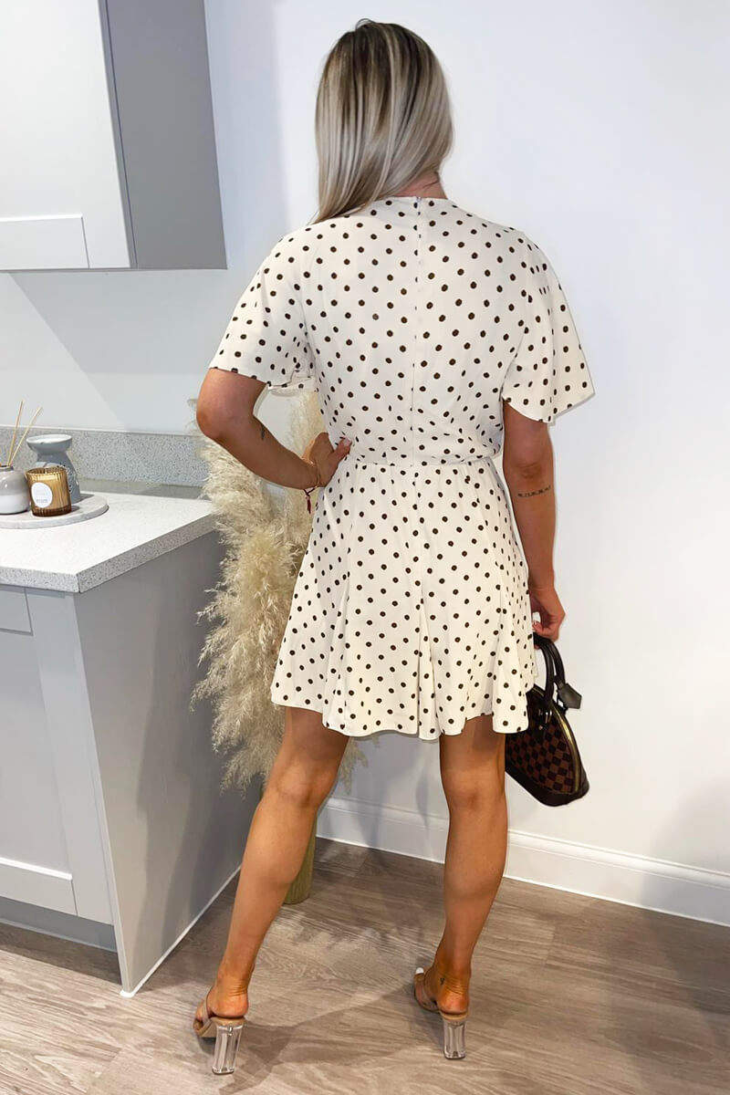 Cream Spotty Butterfly Sleeve Pleated Mini Dress - Image 4