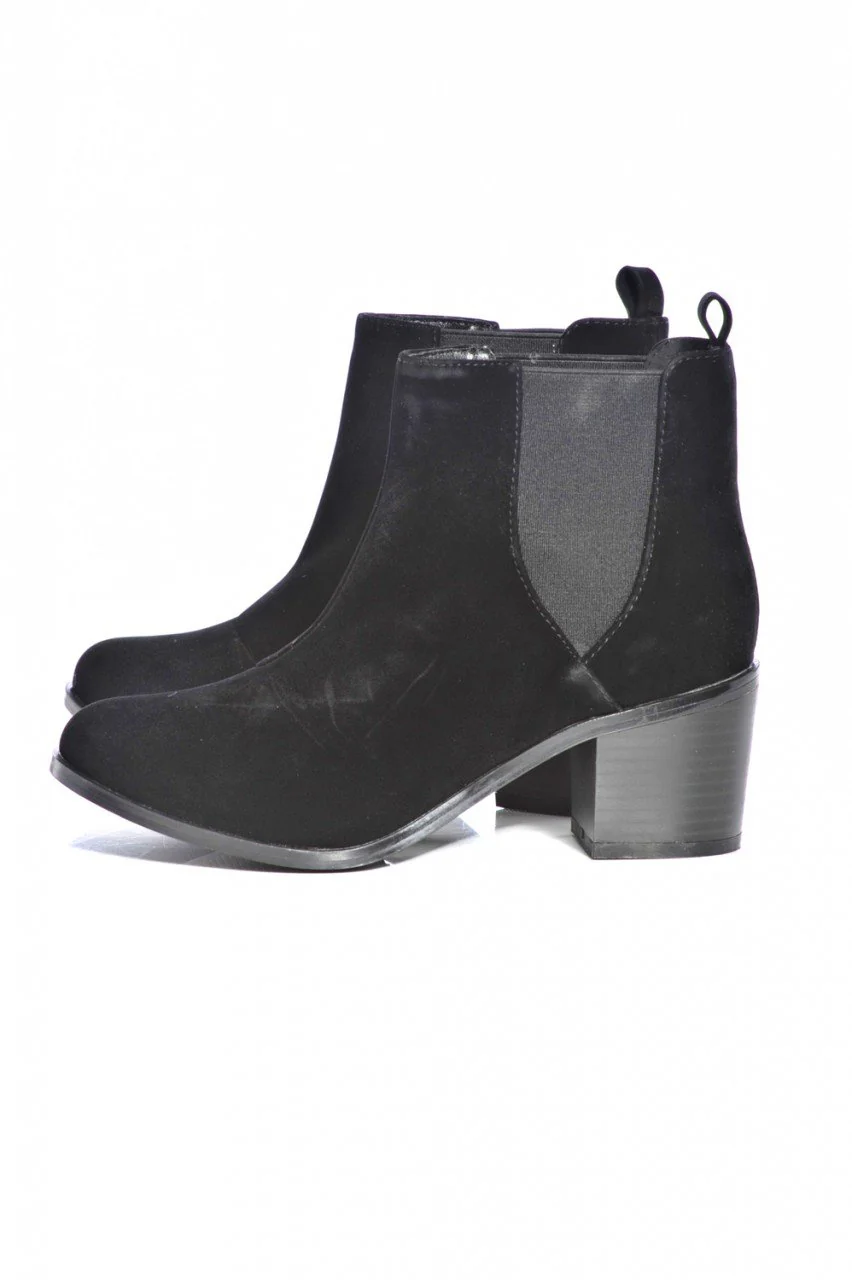 Plain Small Heeled Back Boot