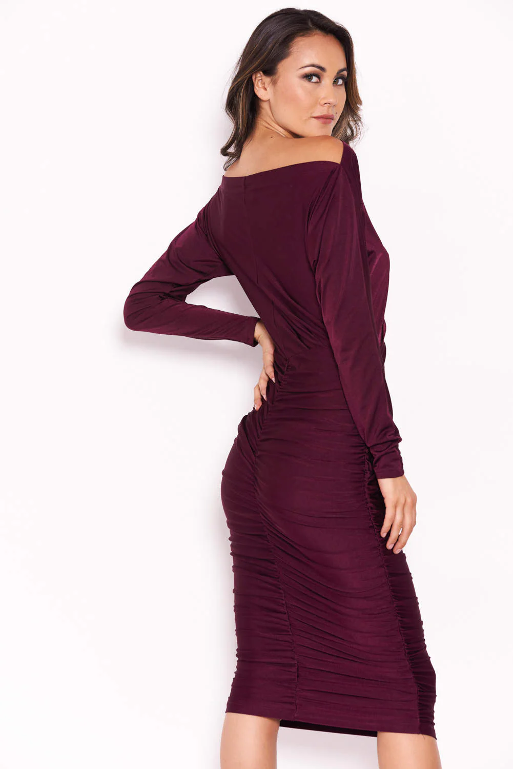 Plum Boat Neck Dress With Ruched Detail - Image 3