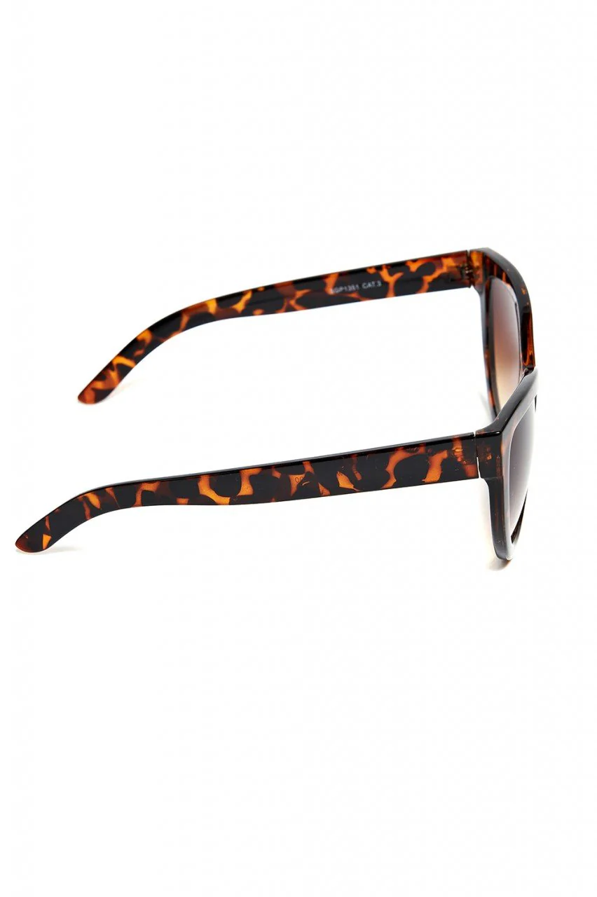 Tortoiseshell Cat Eye Sunglasses - Image 5